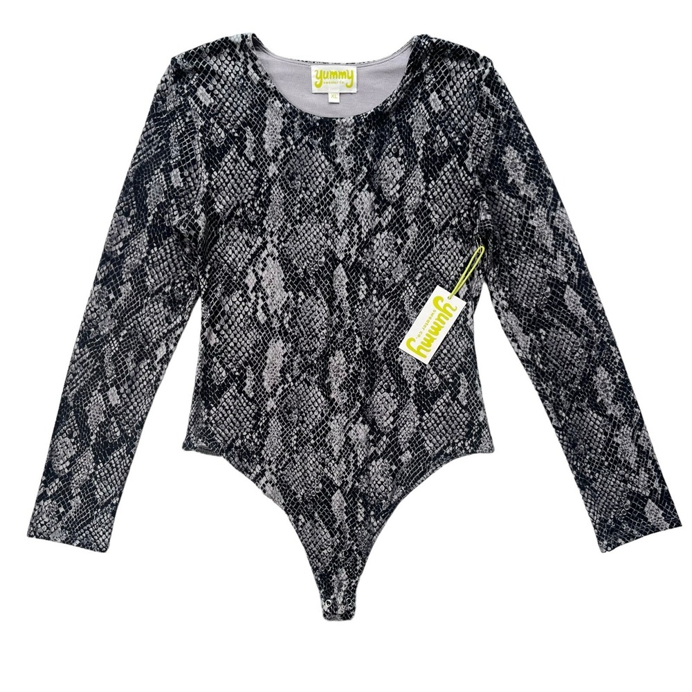 Yummy Sweater Co Women's XL Gray Snakeskin Long Sleeve Snap Bodysuit Boho Grunge